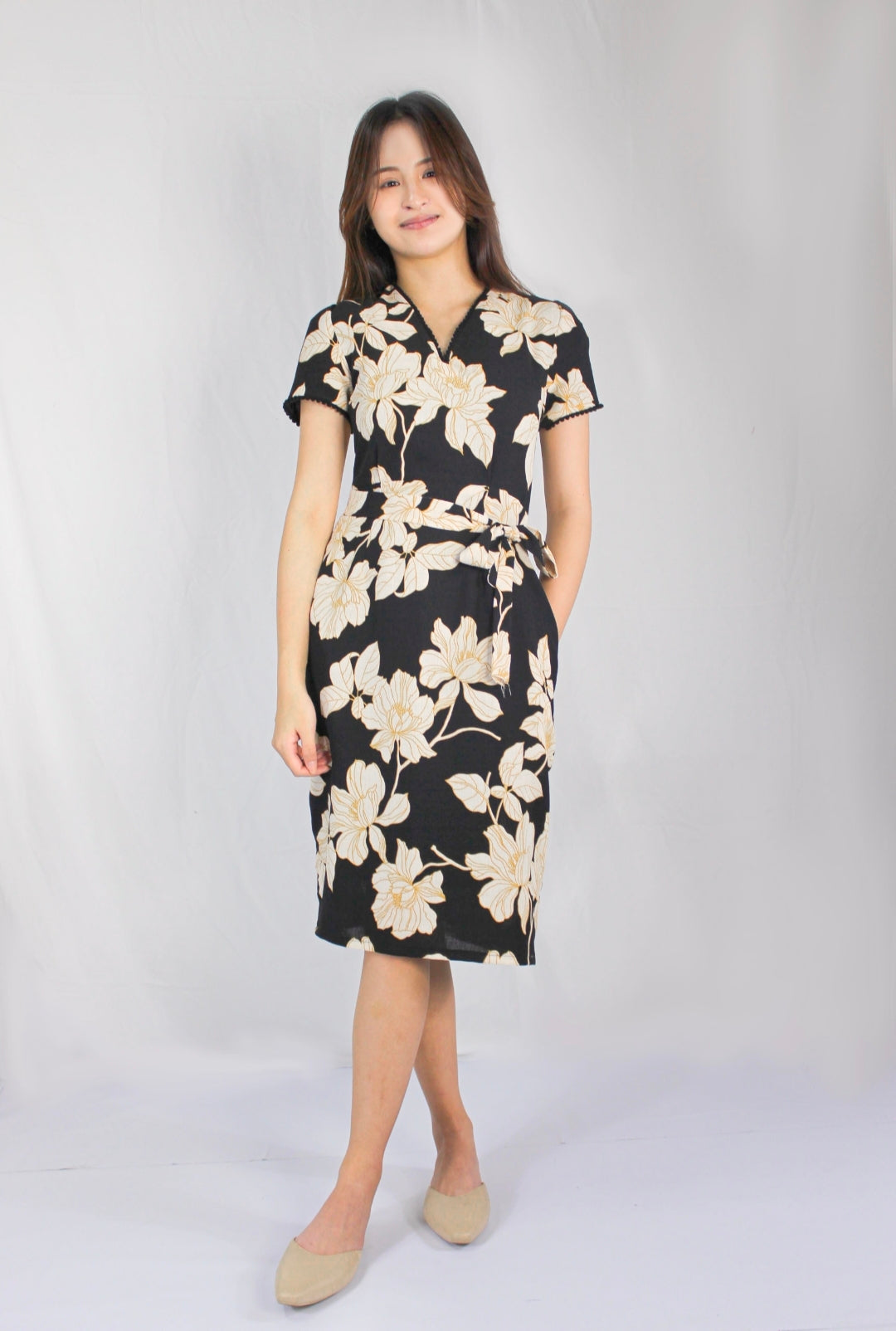 Laura V- Neck Flora Dress in Black