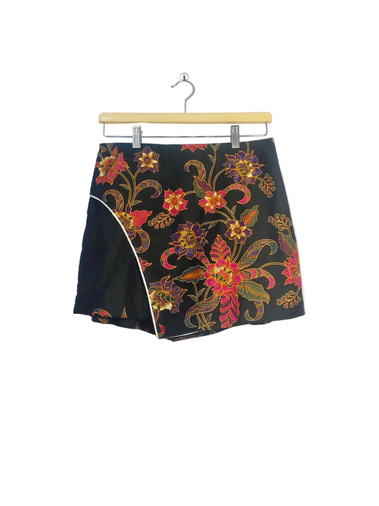 Minnie Batik Skort (Black) Size L